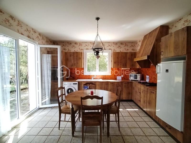 Maison traditionnelle - 222 m² - 9 pièces