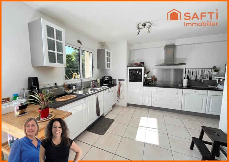 Maison - 178 m² - 10 pièces