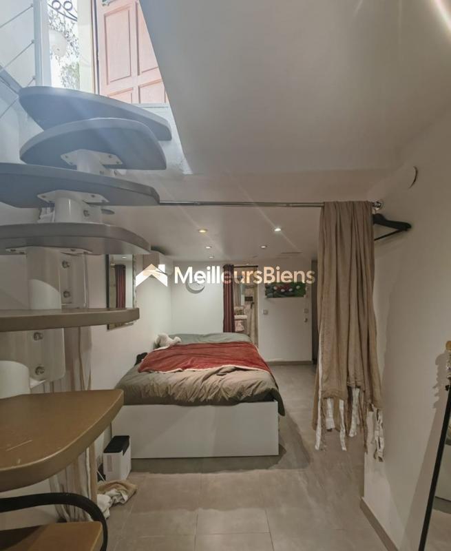 Appartement - 85 m² - 4 pièces