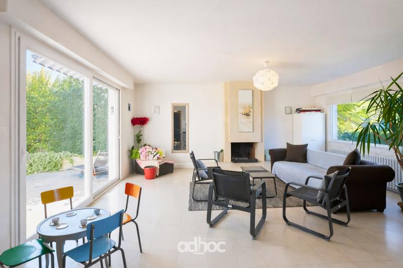 Villa - 182 m² - 8 pièces