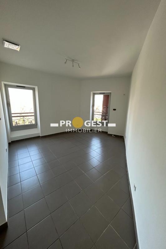 Bureau - 43 m² - 2 pièces