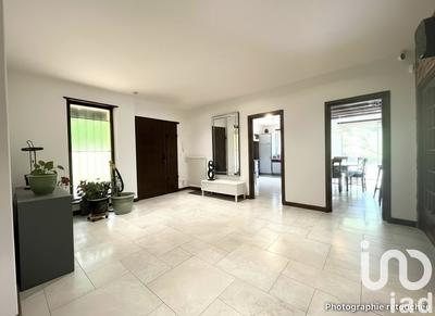 Maison - 275 m² - 6 pièces