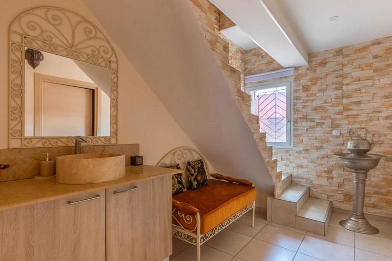 Maison - 182 m² - 7 pièces