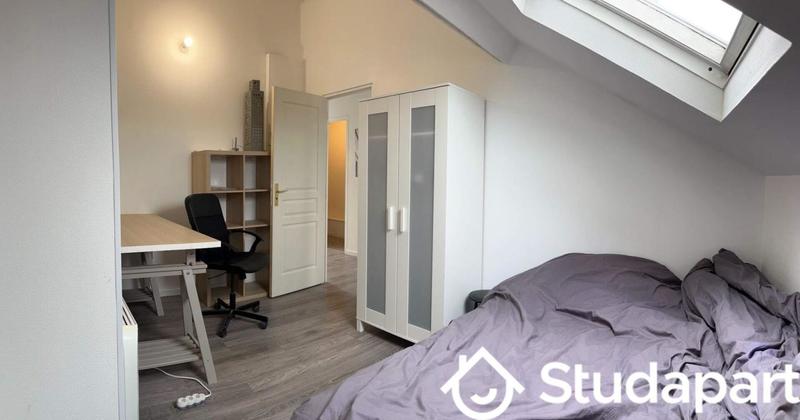 Chambre - 11 m² - 1 pièce