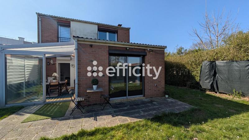 Maison - 85 m² - 5 pièces