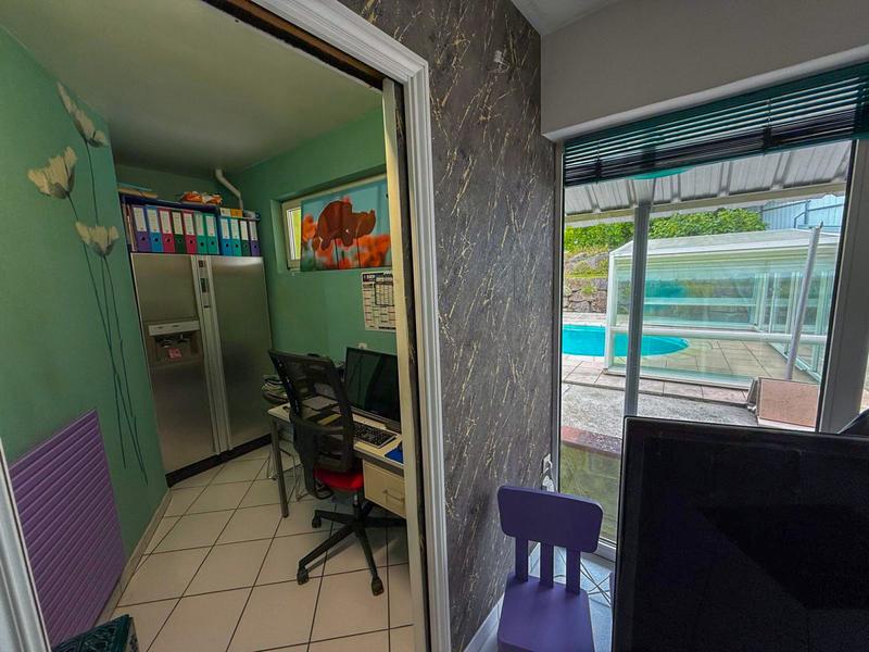 Appartement - 186 m² - 6 pièces