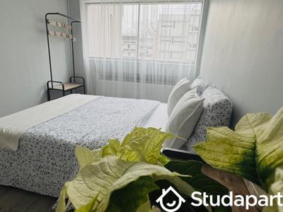 Chambre - 11 m² - 1 pièce