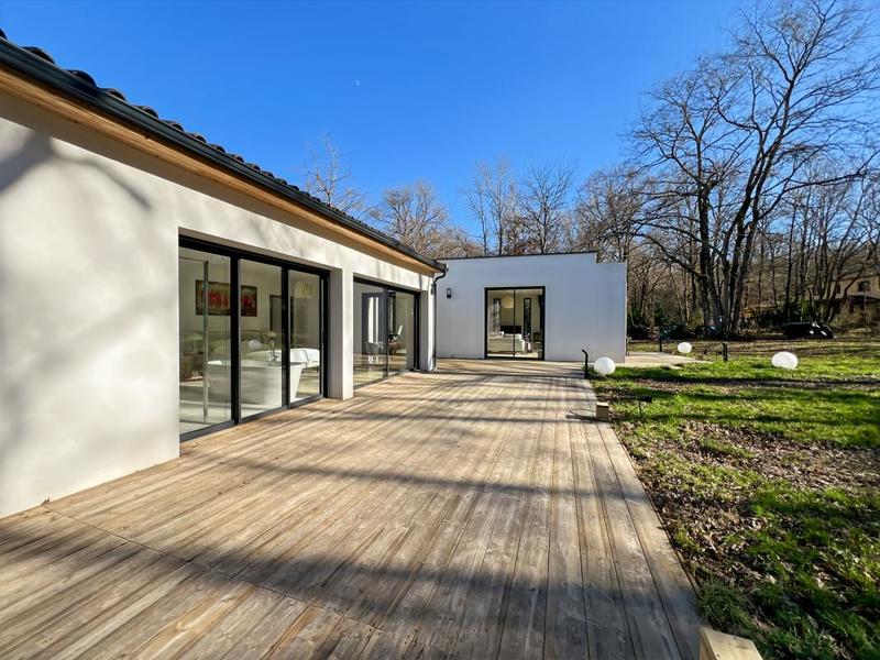 Maison - 198 m² - 5 pièces