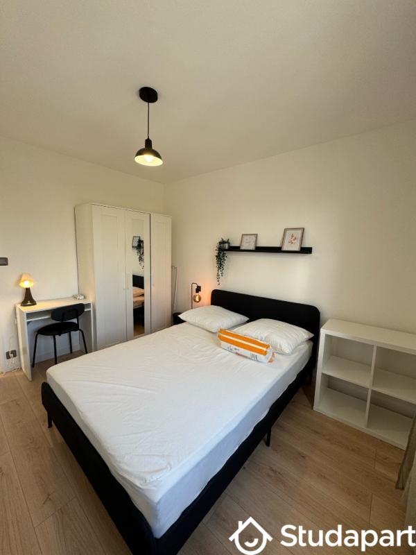 Chambre - 12 m² - 1 pièce