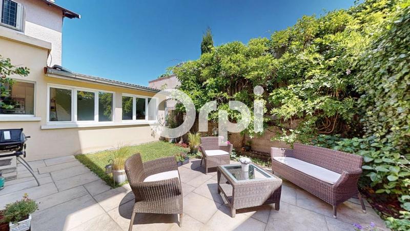 Maison - 121 m² - 4 pièces