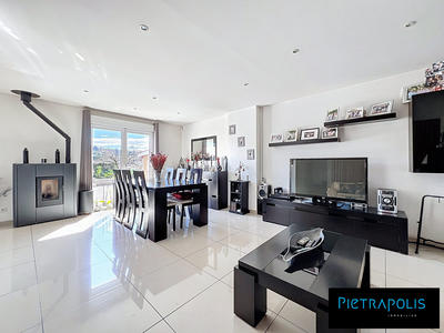 Maison traditionnelle - 160 m² - 5 pièces