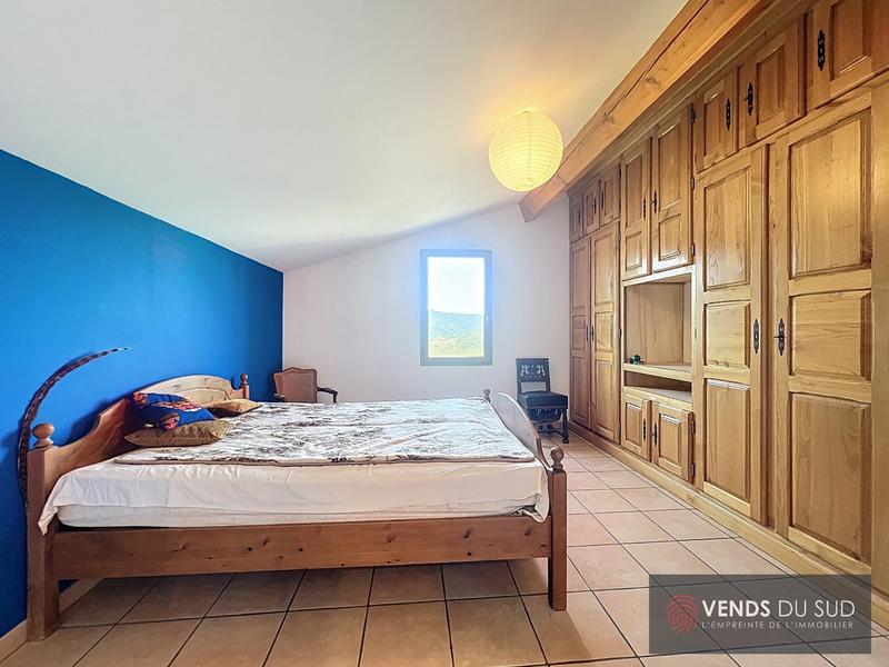 Maison - 203 m² - 7 pièces