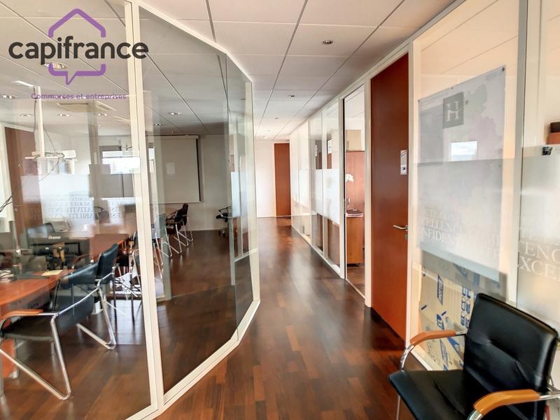 Bureau - 426 m² - 13 pièces