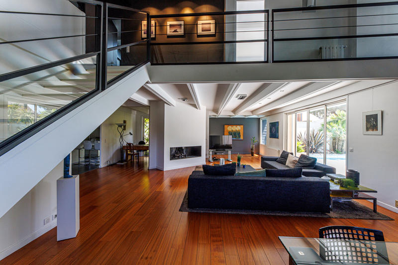 Maison - 219 m² - 7 pièces