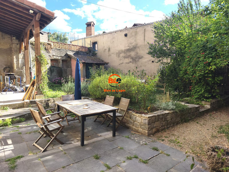 Maison ancienne - 230 m² - 7 pièces