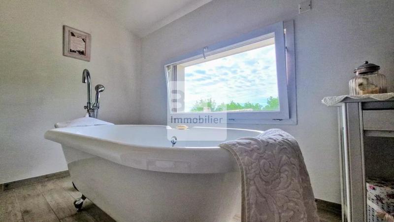 Immeuble - 315 m² - 13 pièces