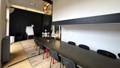 Bureau - 636 m² - 10 pièces