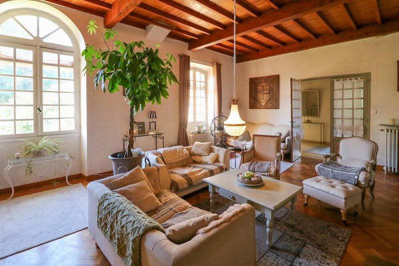 Demeure - 480 m² - 15 pièces