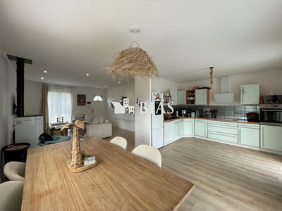 Maison - 87 m² - 4 pièces