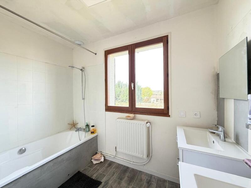 Maison - 140 m² - 12 pièces