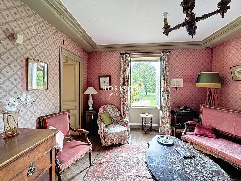 Maison ancienne - 223 m² - 10 pièces