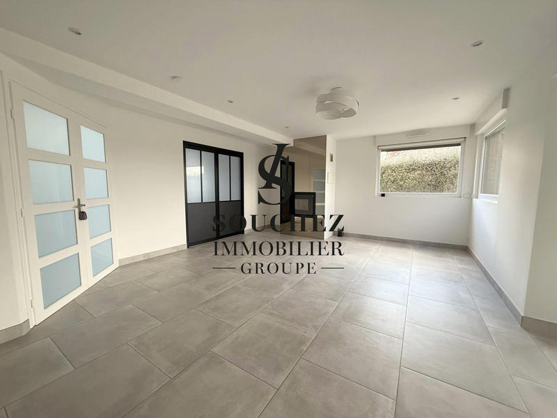 Maison - 185 m² - 7 pièces