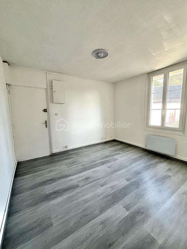 Studio - 24 m² - 1 pièce
