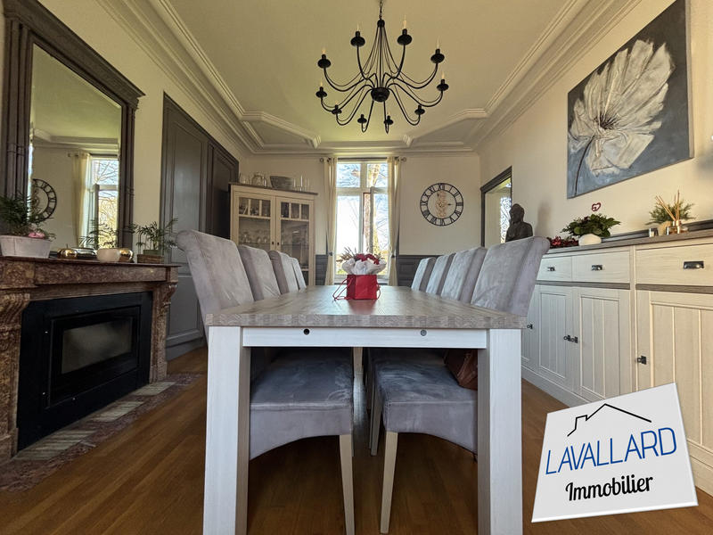 Château - 240 m² - 7 pièces