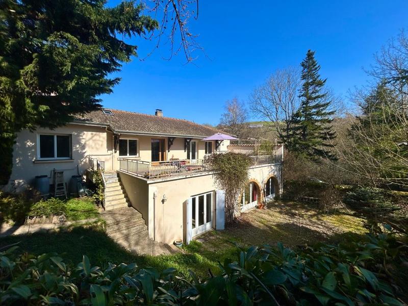 Maison - 140 m² - 4 pièces