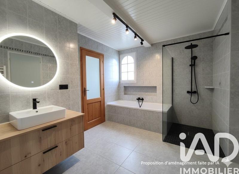 Maison - 137 m² - 6 pièces