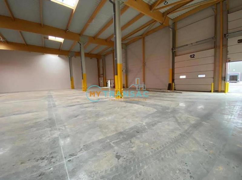 Local d'activités - 3 287 m²