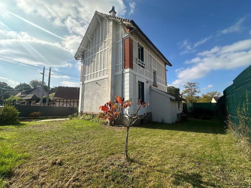 Maison - 111 m² - 4 pièces