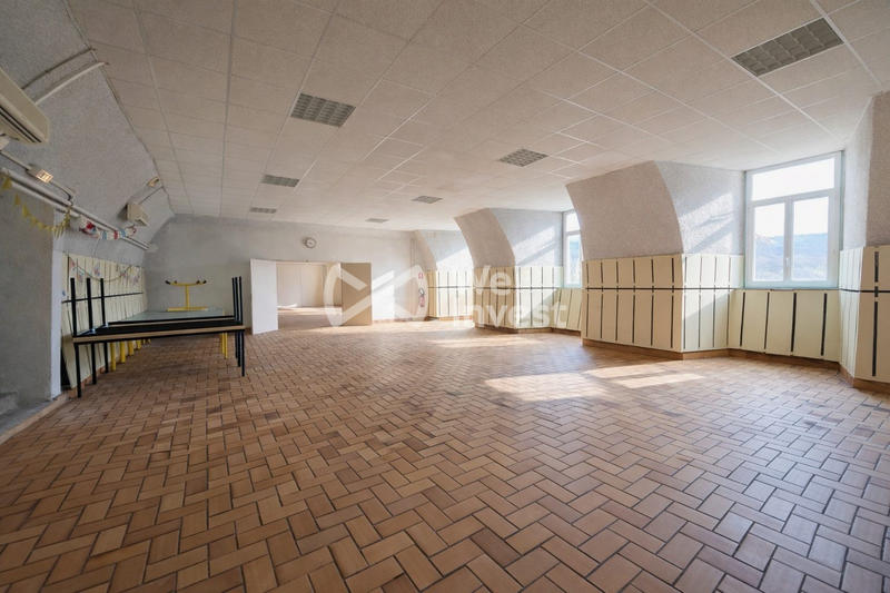 Immeuble - 1 200 m²