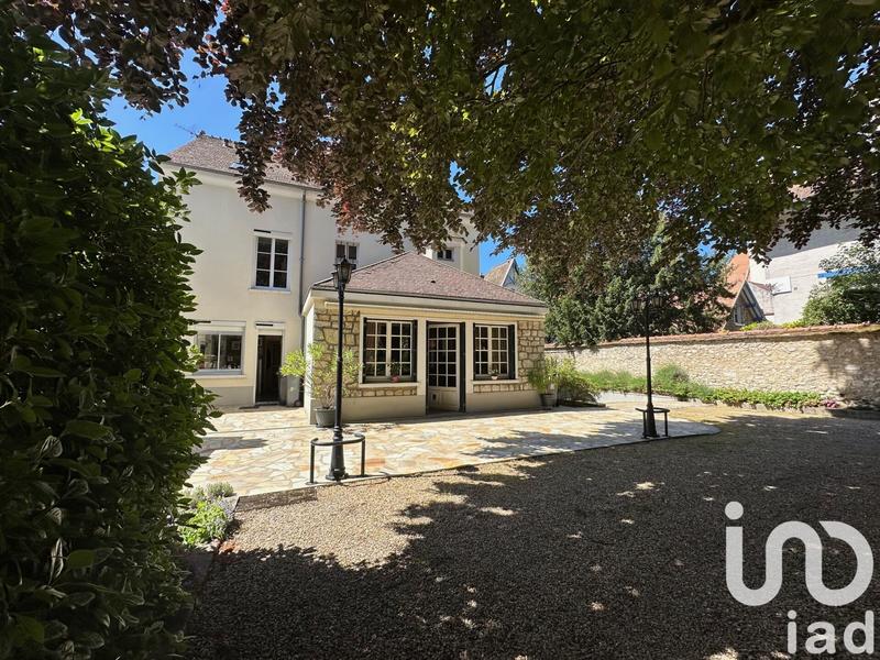 Maison - 209 m² - 10 pièces