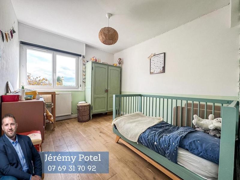 Pavillon - 160 m² - 8 pièces