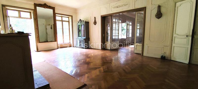 Château - 457 m² - 15 pièces