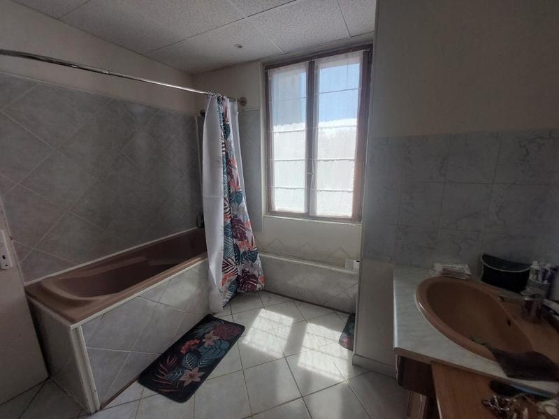 Maison - 99 m² - 5 pièces