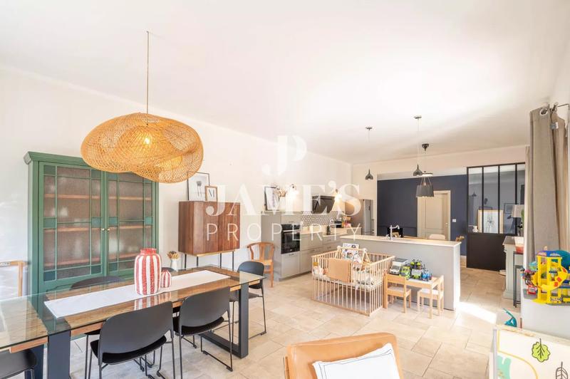 Maison - 158 m² - 6 pièces