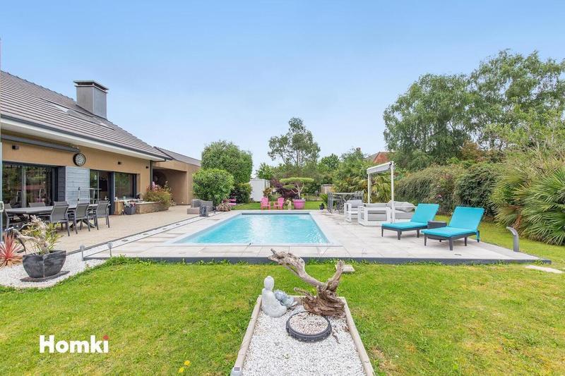 Propriété - 237 m² - 5 pièces