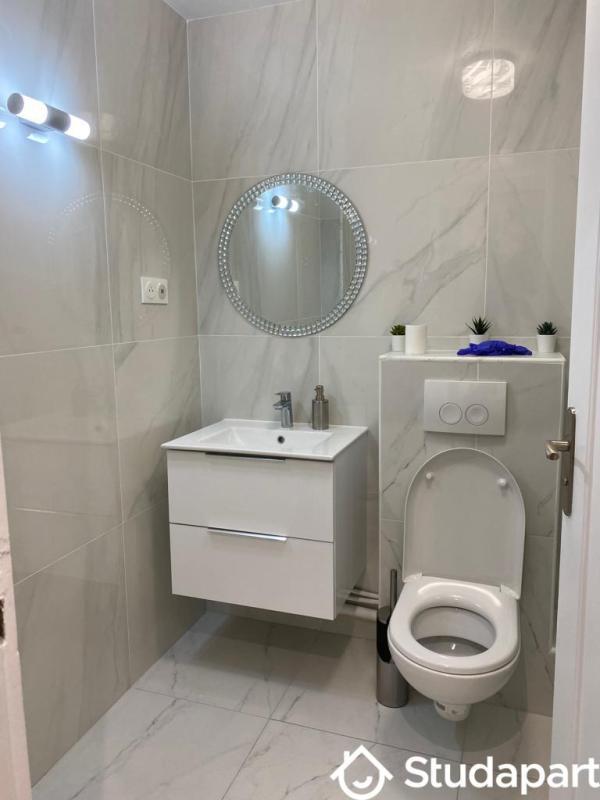 Chambre - 11 m² - 1 pièce