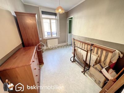Maison - 212 m² - 7 pièces