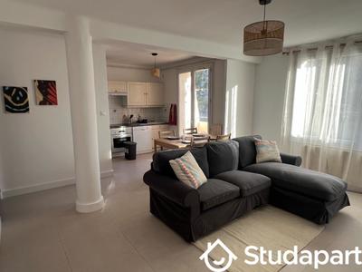 Chambre - 9 m² - 1 pièce