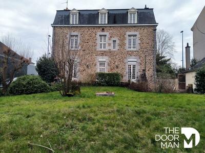 Propriété - 326 m² - 12 pièces