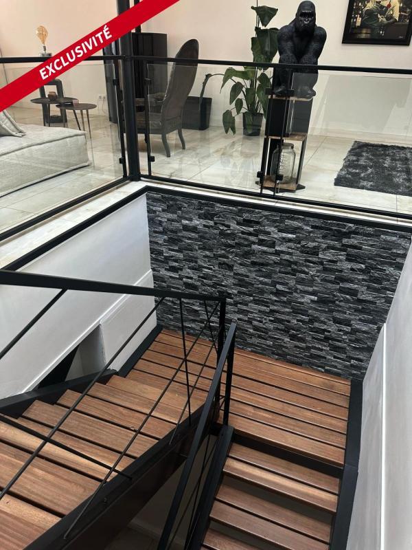 Maison - 230 m² - 3 pièces