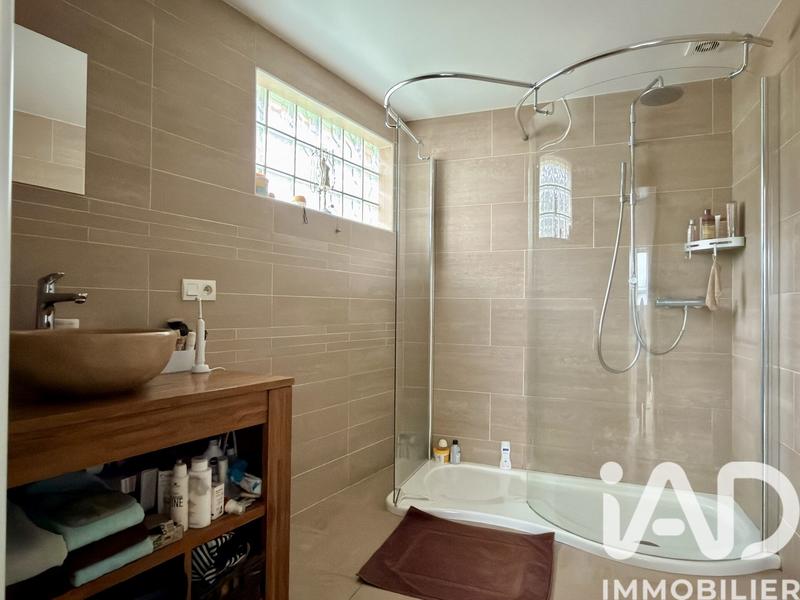 Maison - 264 m² - 10 pièces