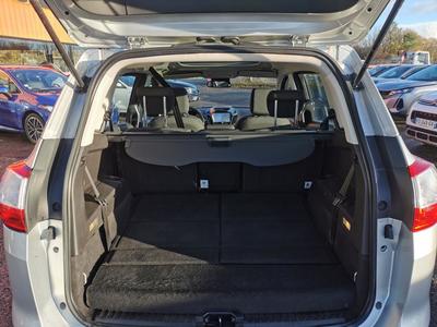 Ford Grand c-Max 1.0 EcoBoost 125 ch Titanium