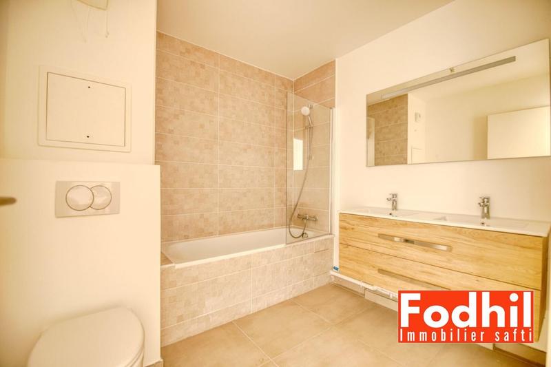 Appartement - 80 m² - 4 pièces