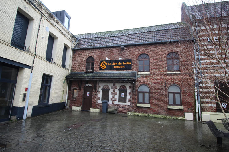 Maison ancienne - 350 m² - 10 pièces