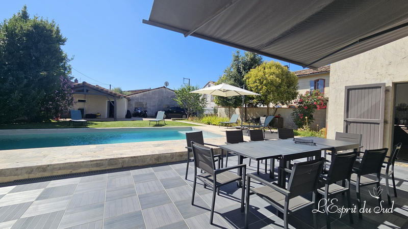 Maison - 162 m² - 8 pièces