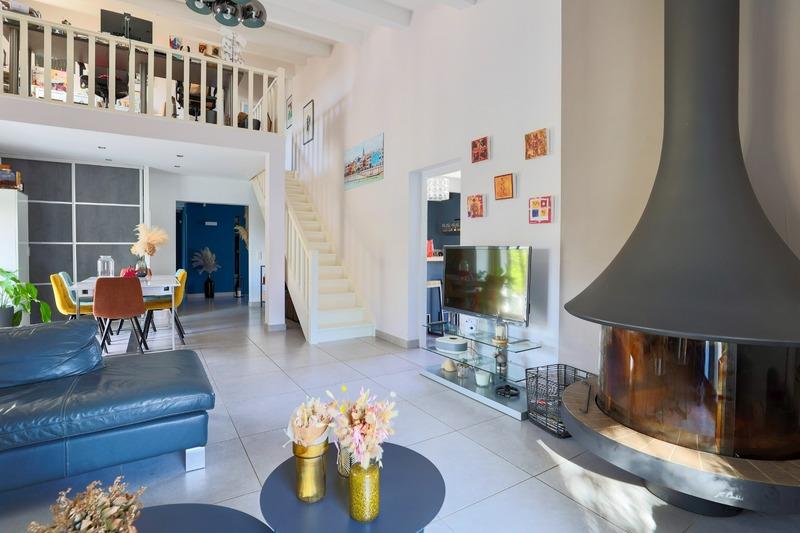 Maison - 190 m² - 7 pièces